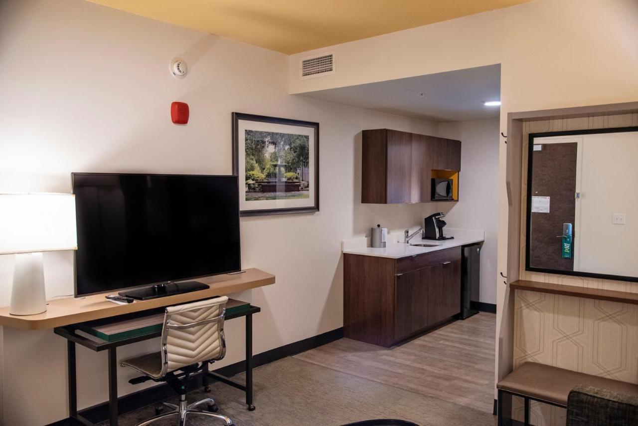 Holiday Inn & Suites - Savannah Airport - Pooler By Ihg Bagian luar foto