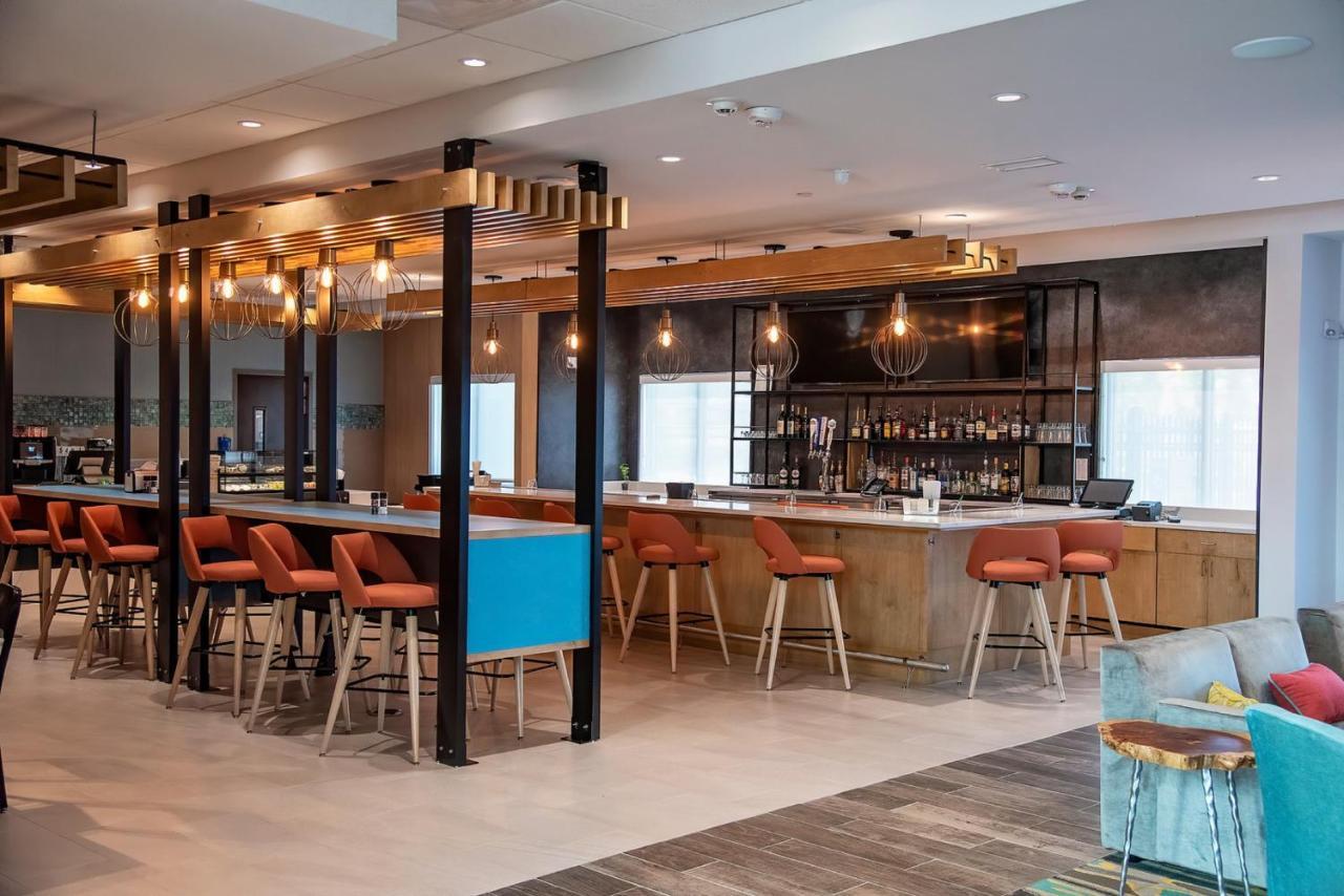 Holiday Inn & Suites - Savannah Airport - Pooler By Ihg Bagian luar foto