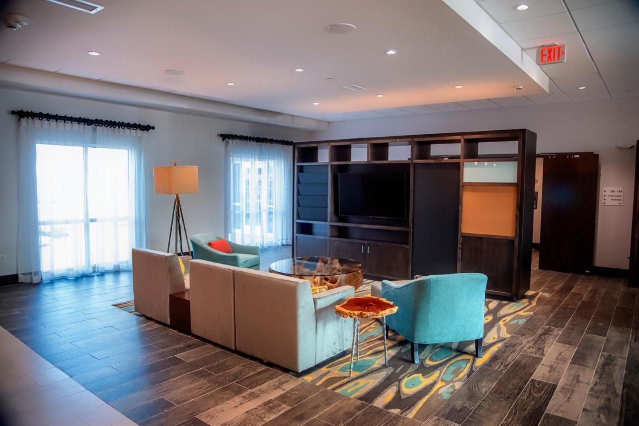 Holiday Inn & Suites - Savannah Airport - Pooler By Ihg Bagian luar foto